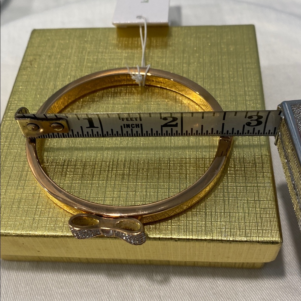 Kate Spade Pave Bow Bangle Bracelet Gold Toned Crystal Bow Charm - Picture 8 of 9